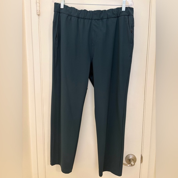 Vuori Pants - Vuori Miles Deep Green (Moss) Slacks
